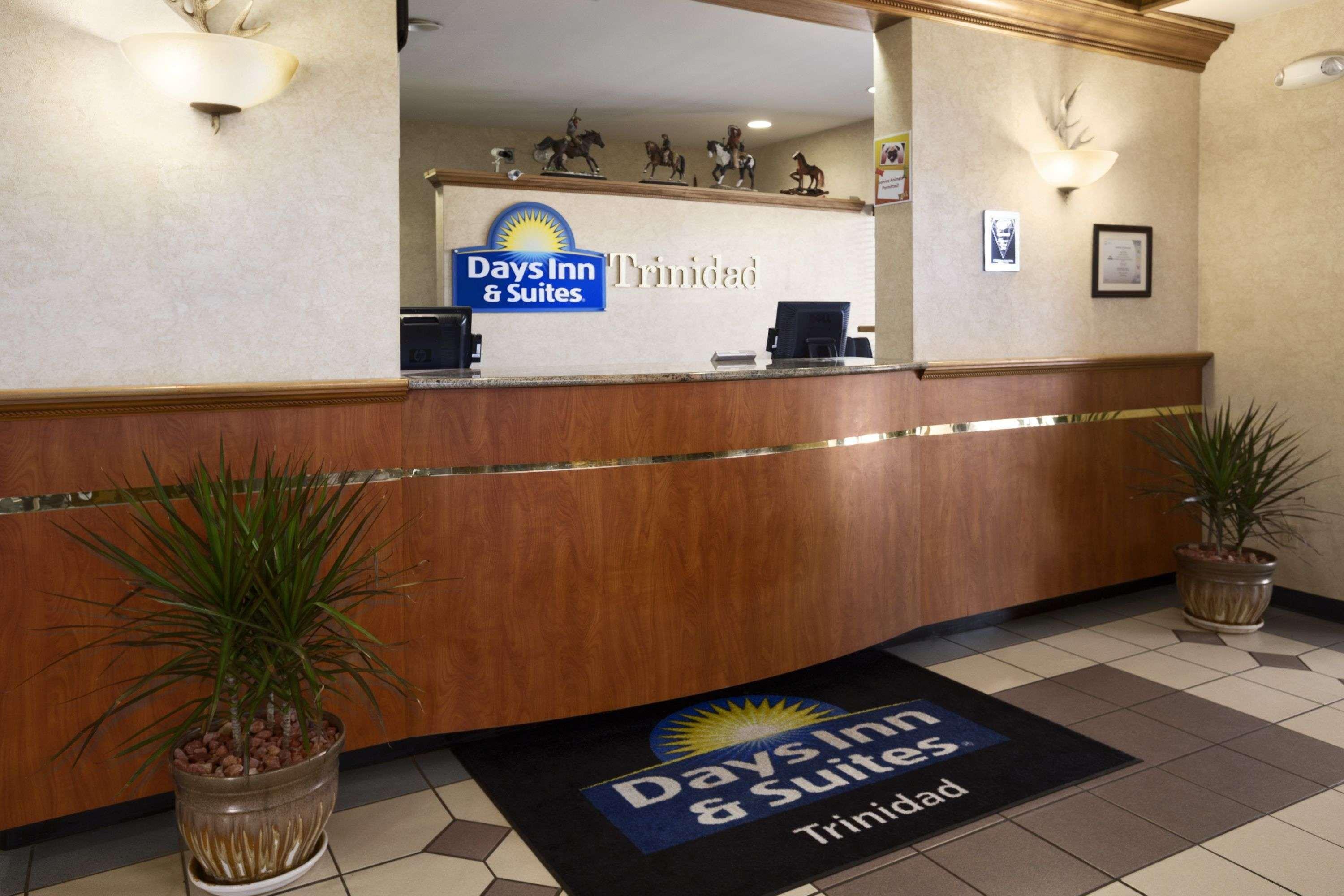 Days Inn & Suites By Wyndham Trinidad Exterior photo