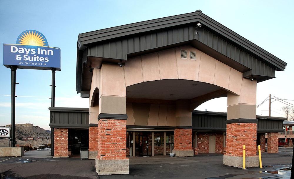 Days Inn & Suites By Wyndham Trinidad Exterior photo